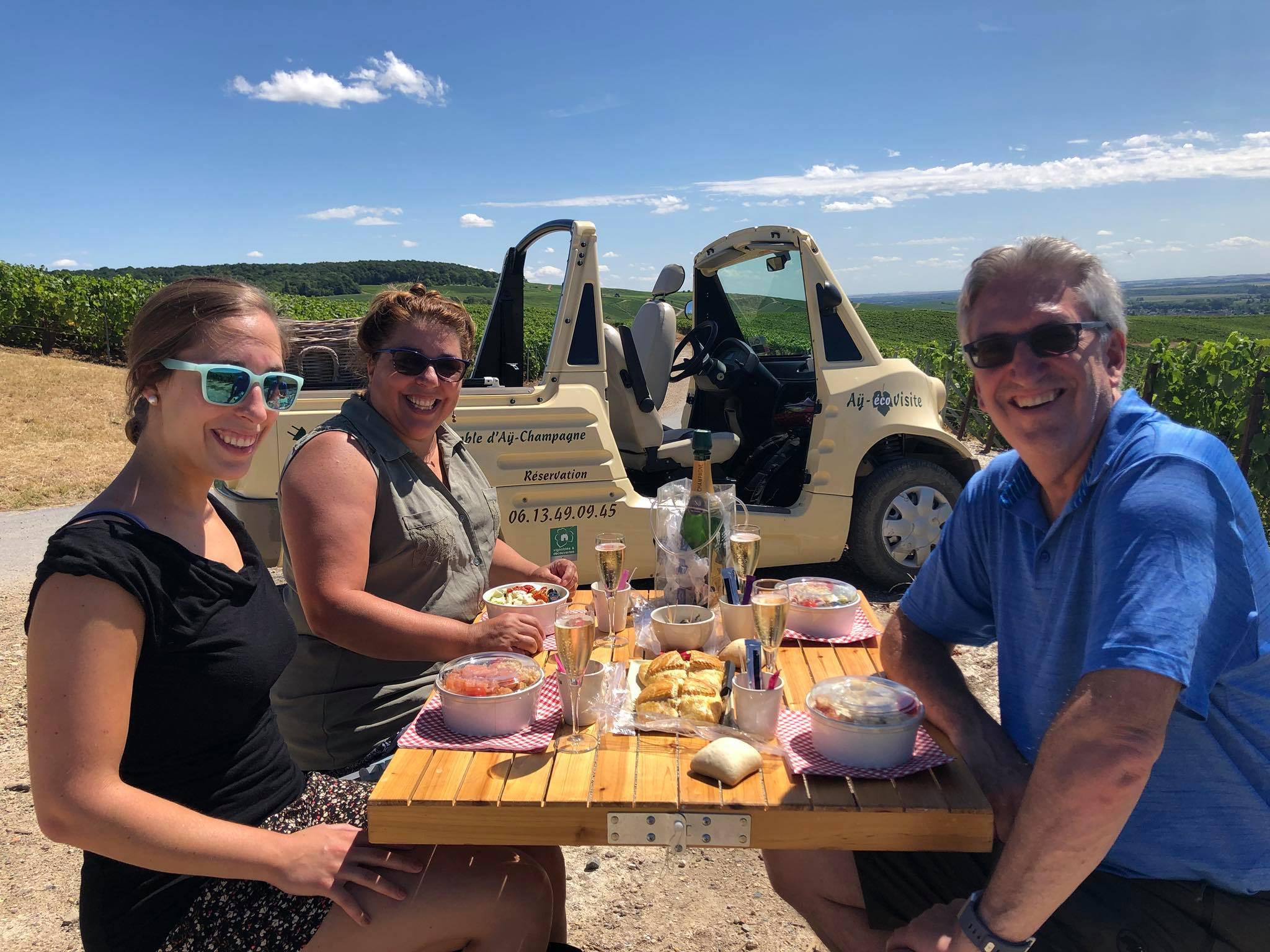 Aÿ eco Tour | Picnic with Champagne