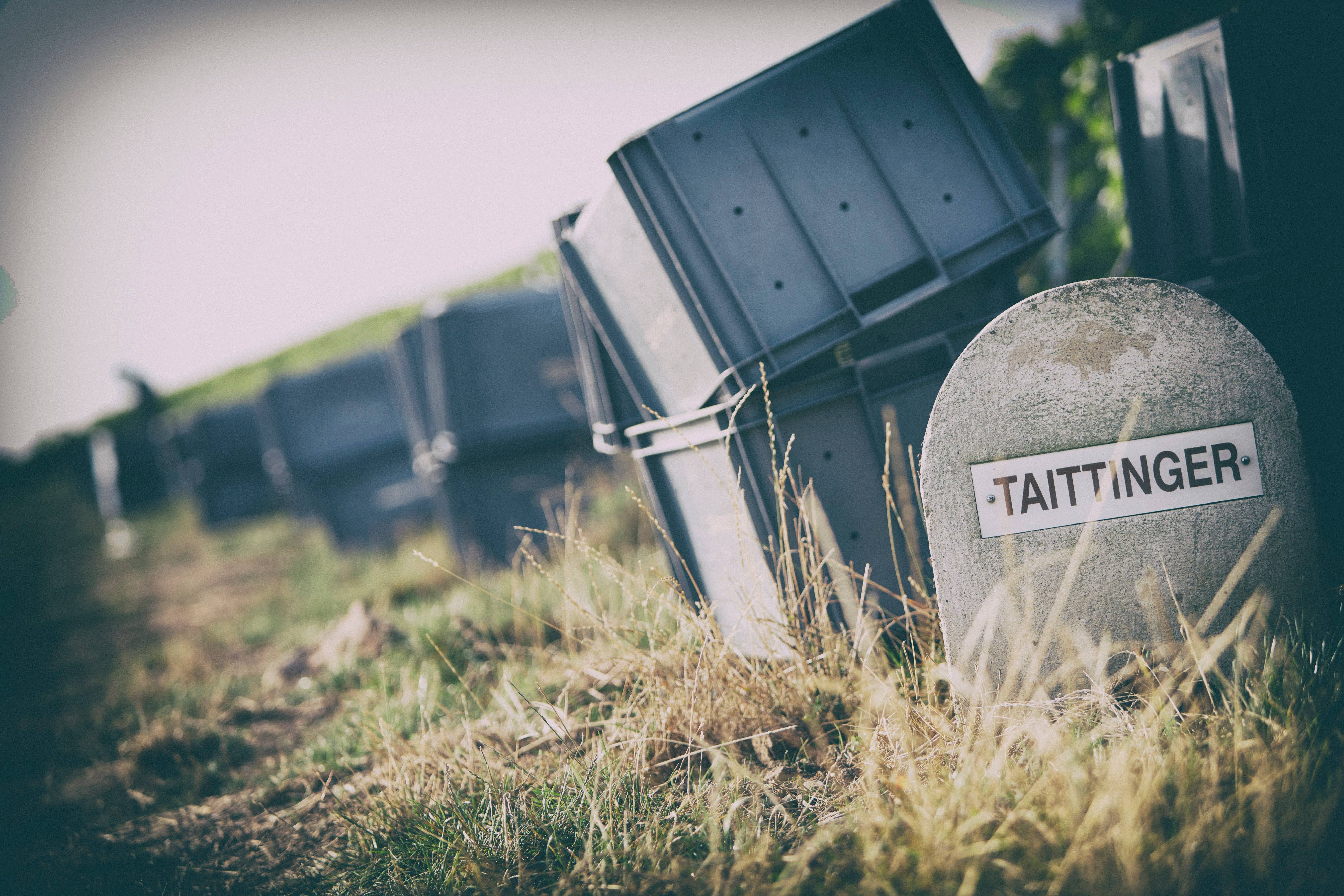 Ancien seau champagne publicitaire aluminium TAITTINGER