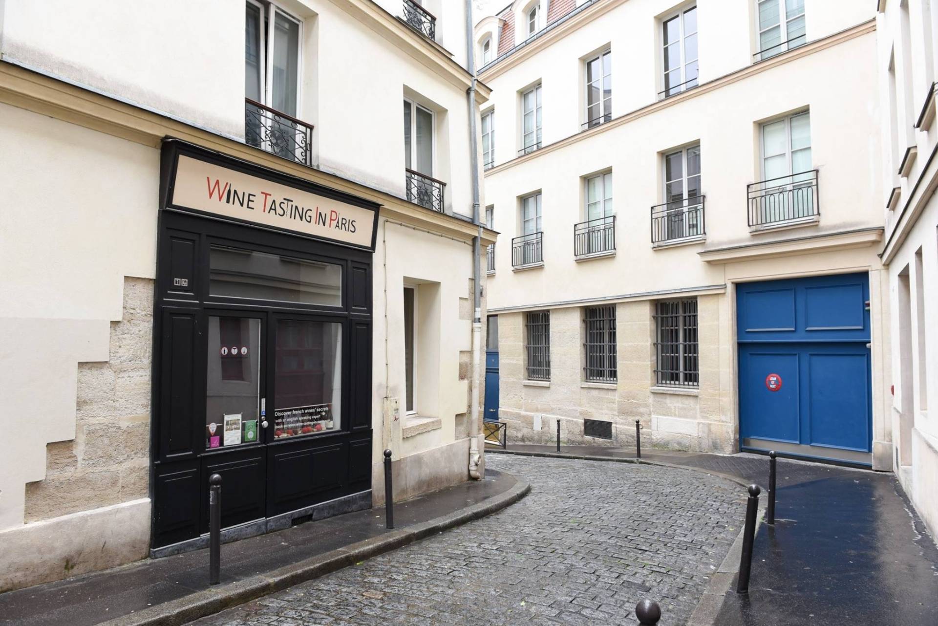 Wine Tasting In Paris