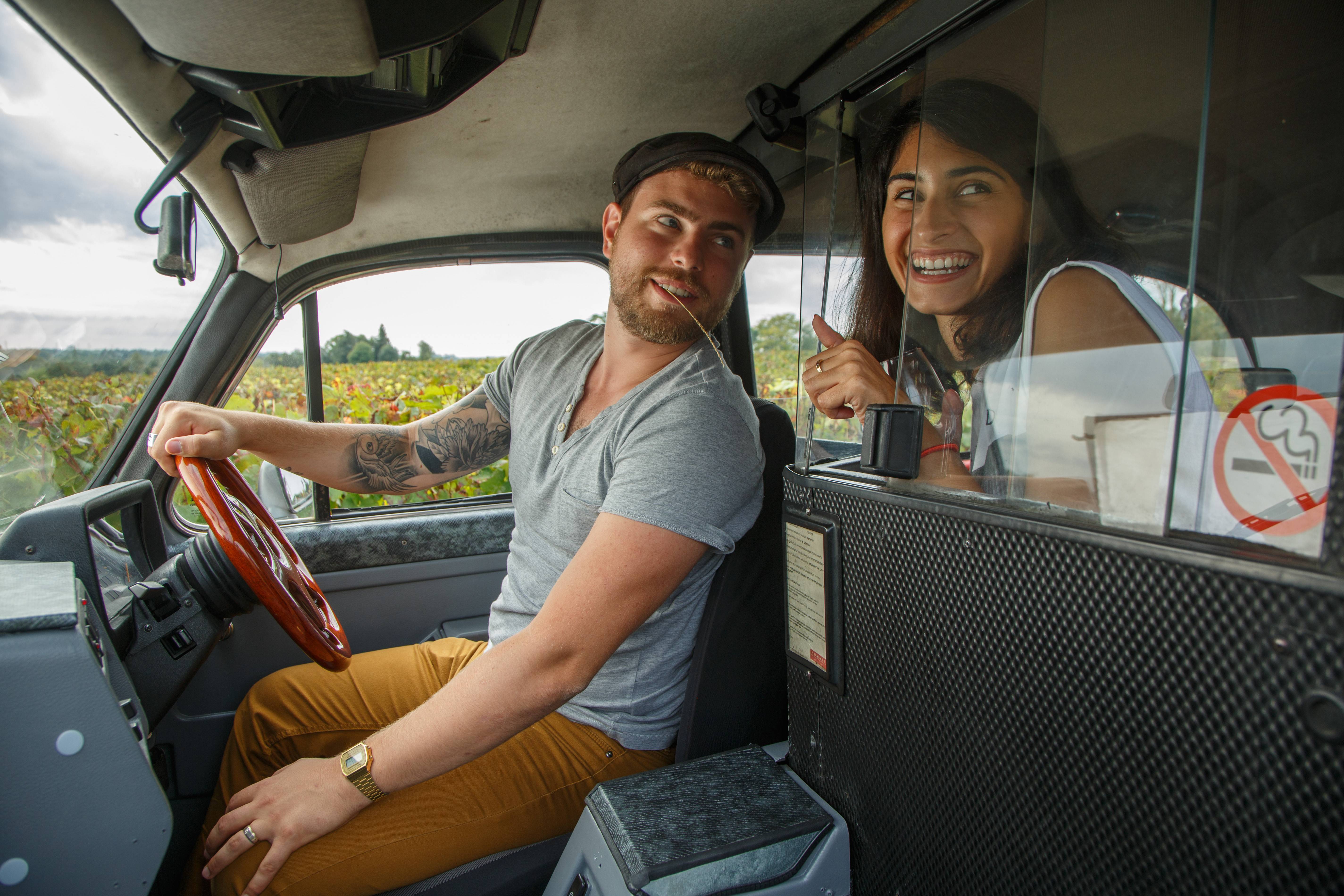  - Wijntour met Engelse taxi in de wijngaarden van Bordeaux