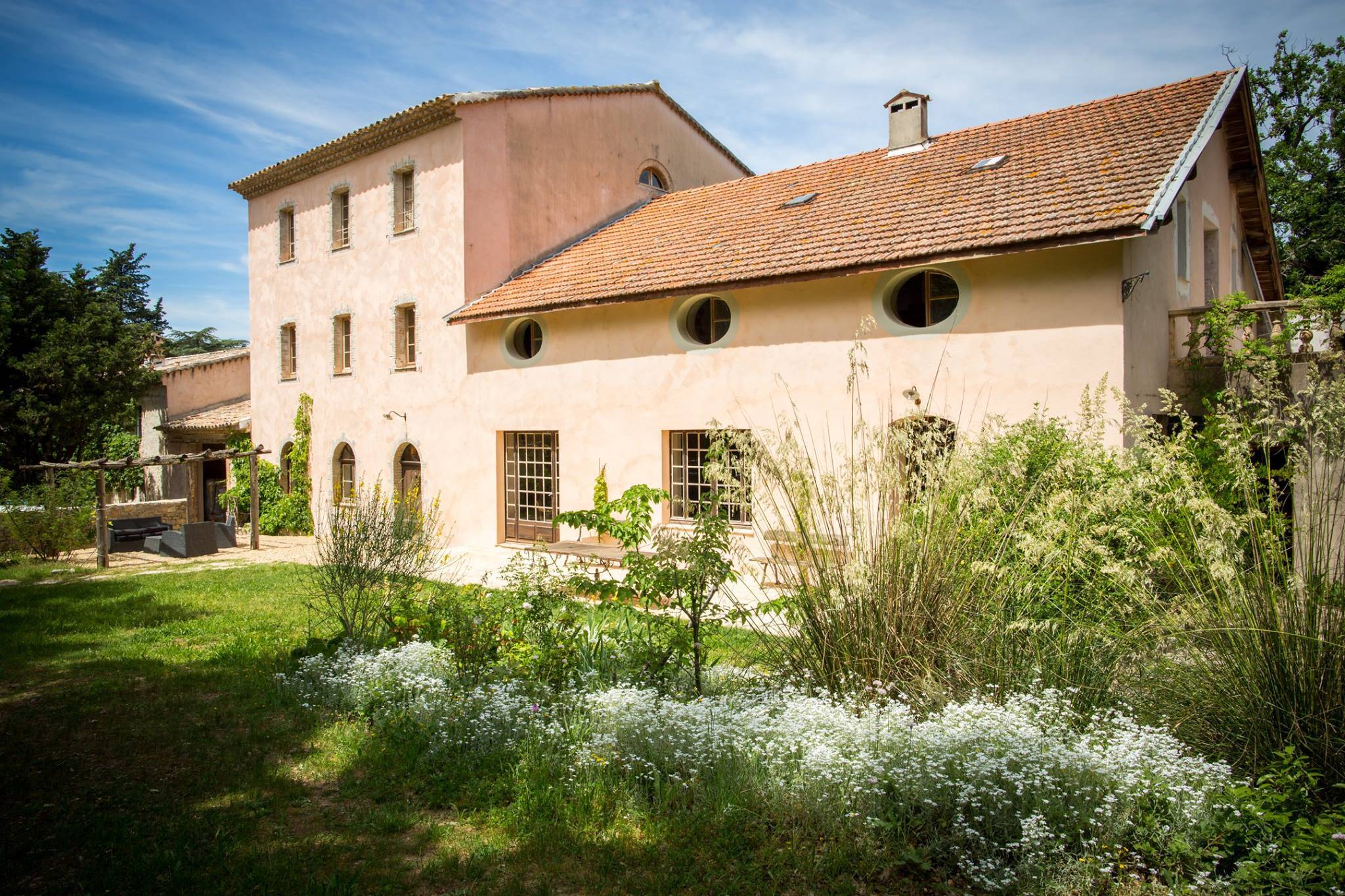  - Discover the domaine and the sculpture park in a horse-drawn carriage