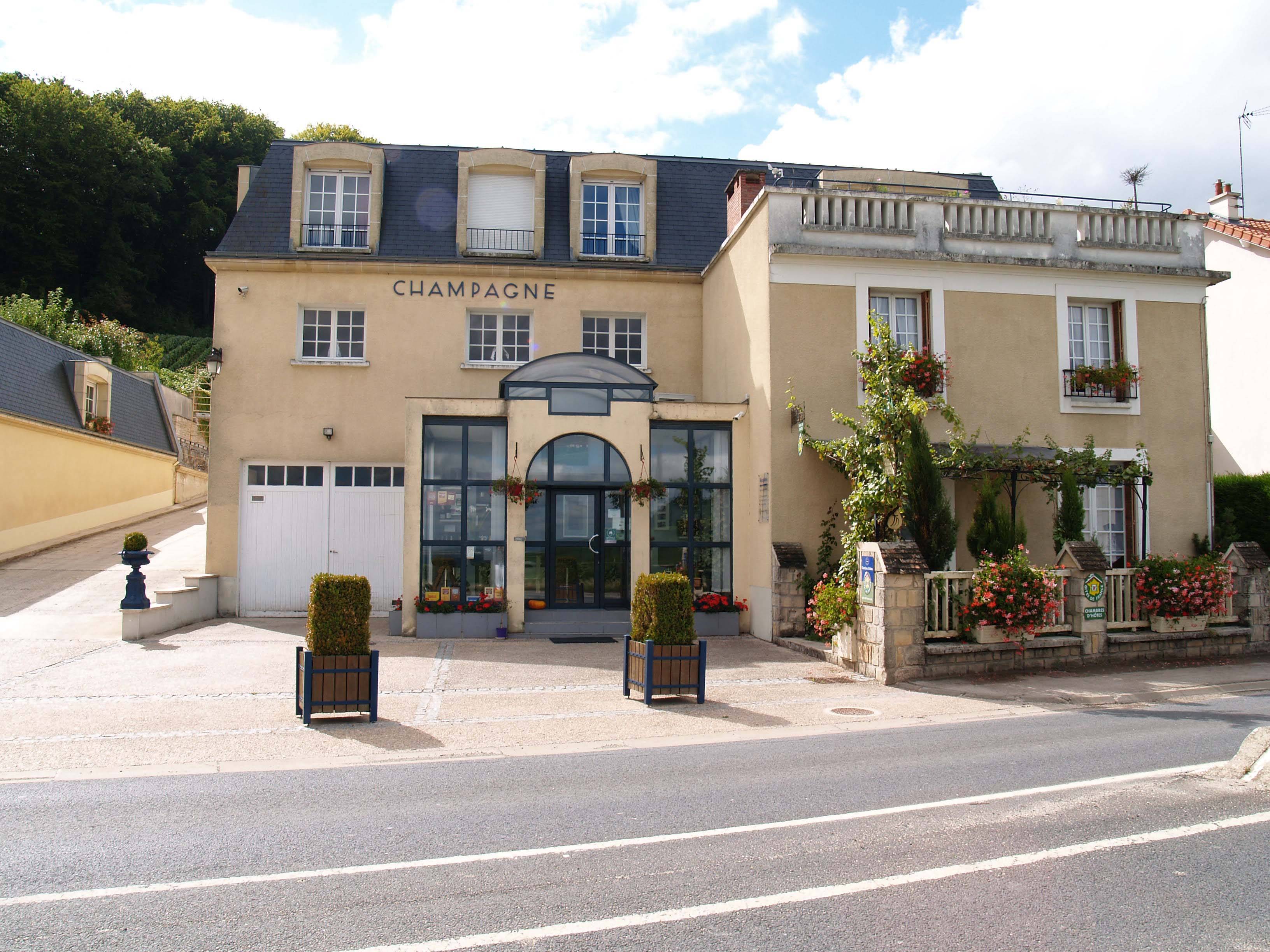  - Winegrower's lunch