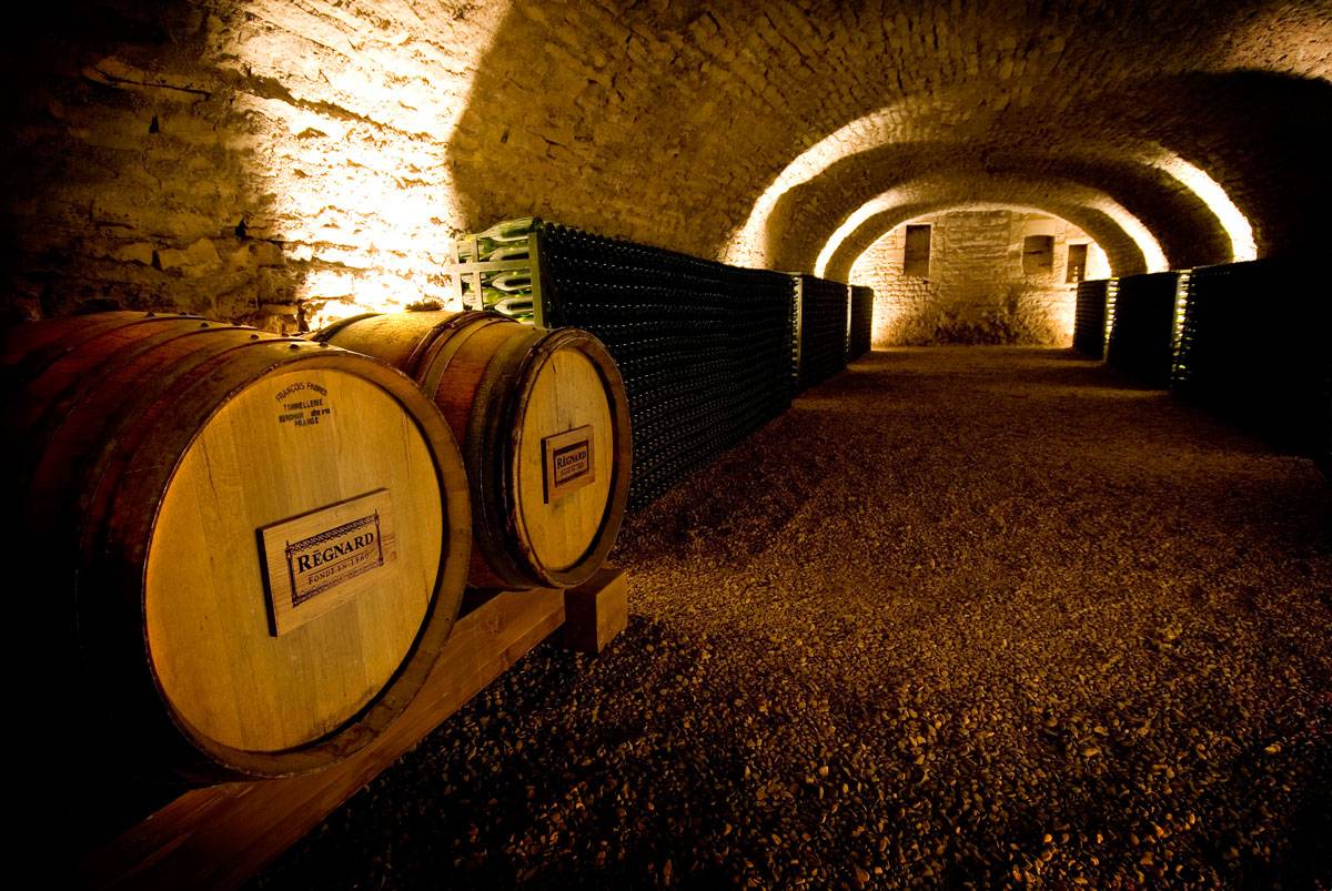  - Beaune: Privater Besuch und Verkostung sowie Mittag- oder Abendessen in den Salons